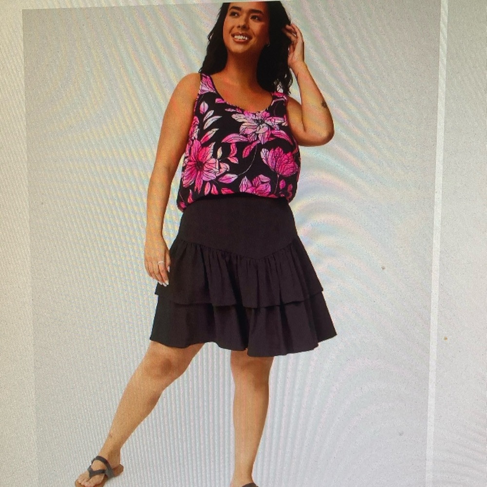 TORRID NWT RUFFLE MINI SKIRT. Black. Size 16